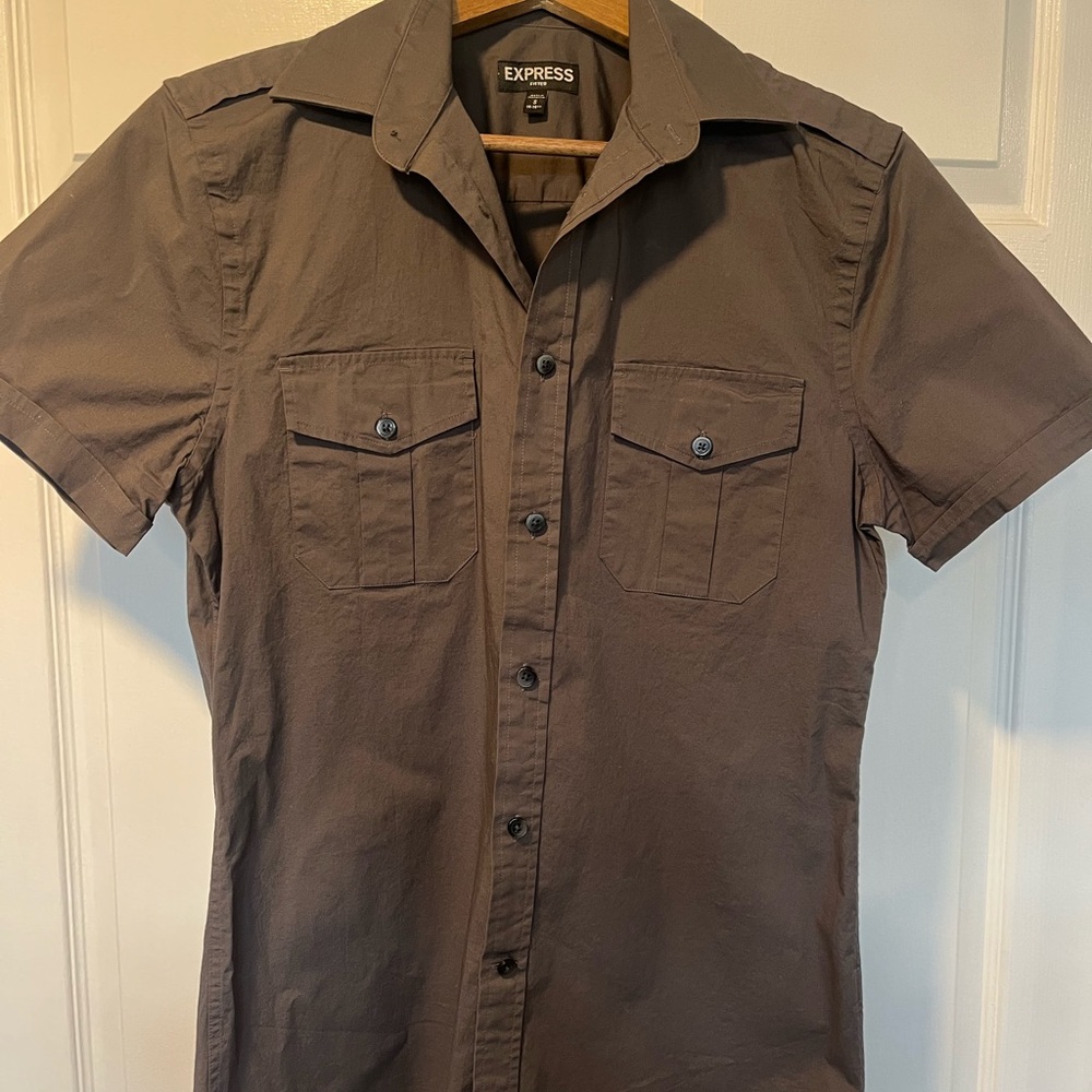 Express Men's Small Dark Gray Short Sleeve Buttoned Down Shirt